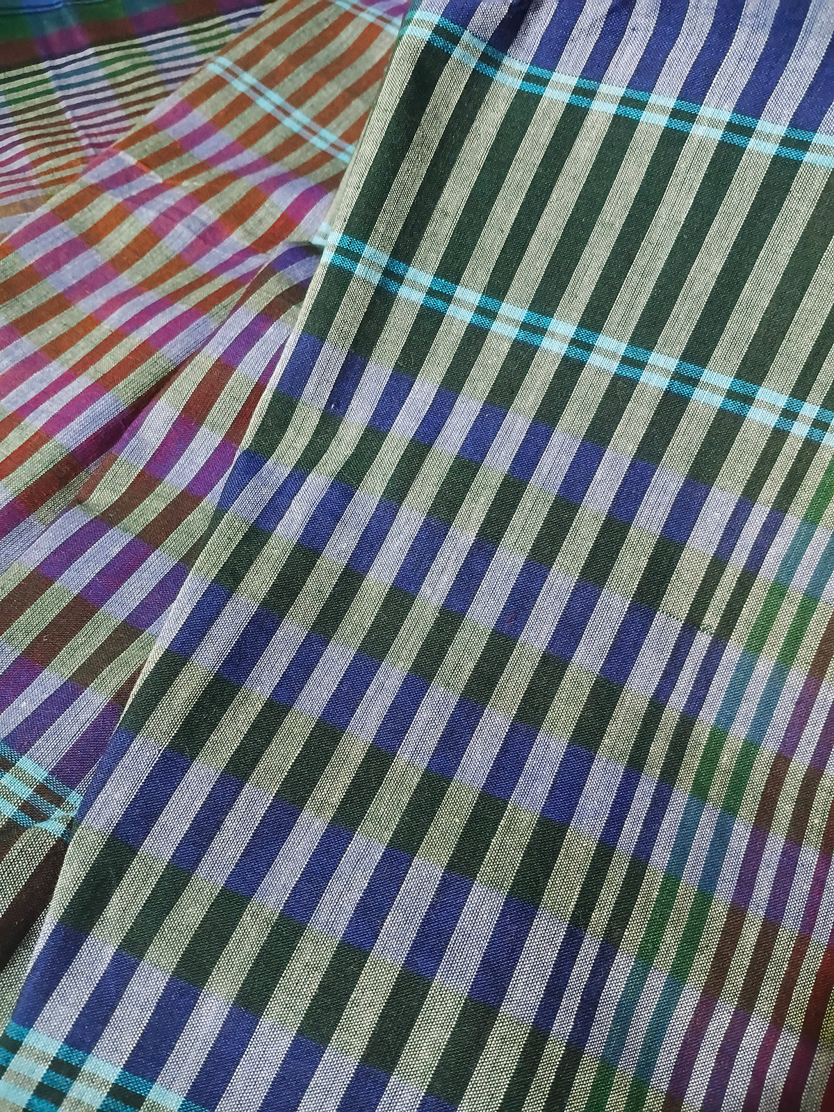 Navy Blue & Multicolour Checked Handloom Saree