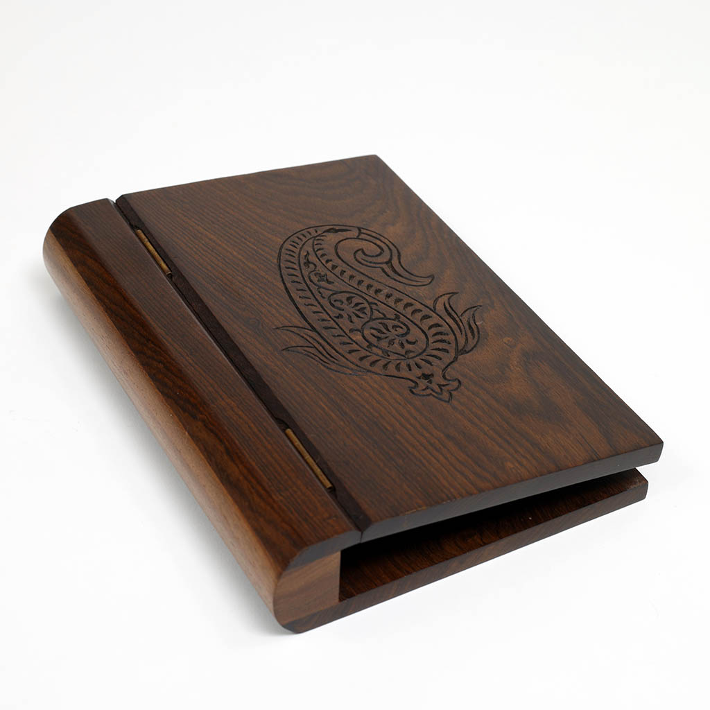 Wooden Carved Clipboard with Folded Cover – A5 Size