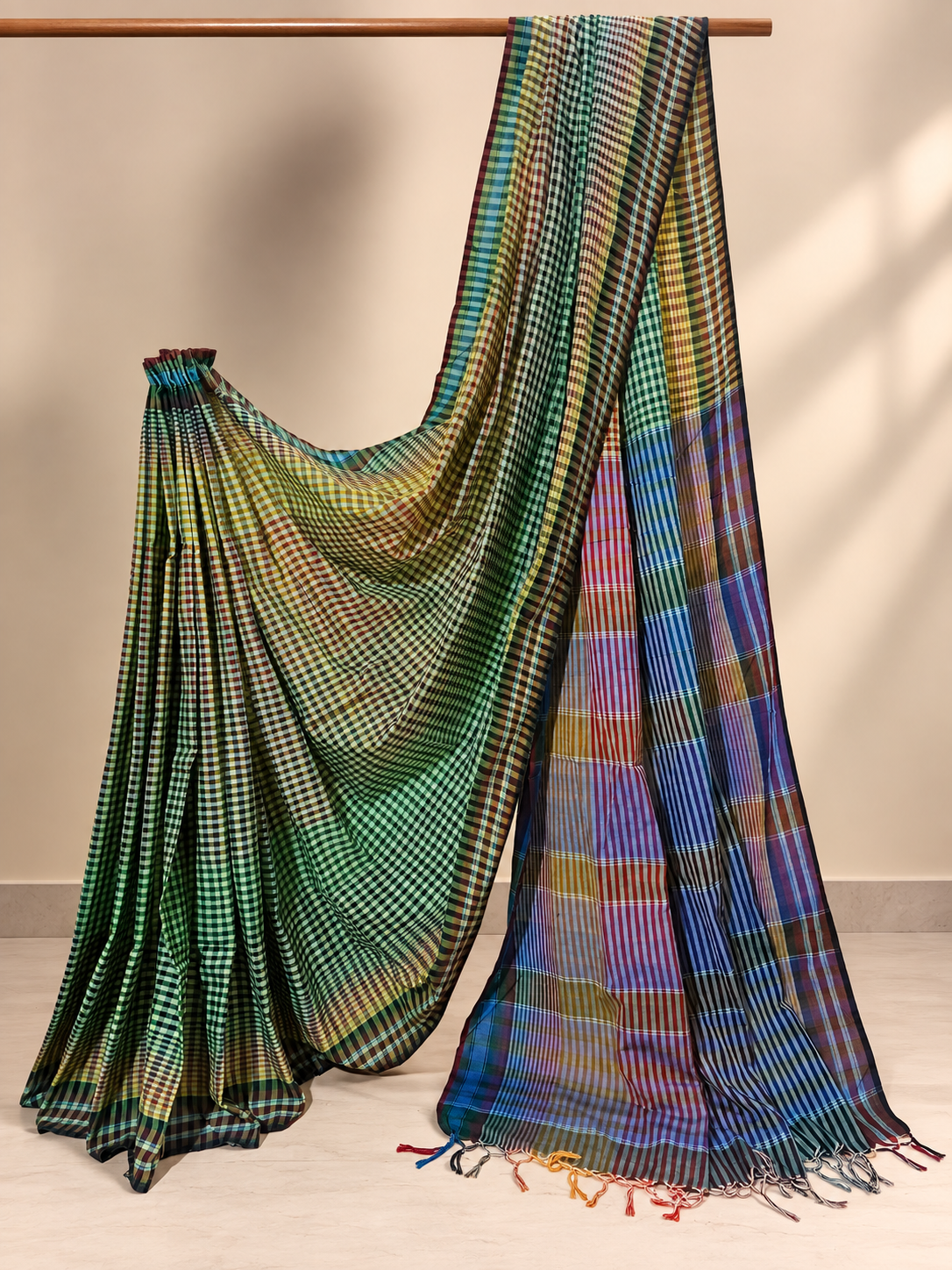 Green & Multicolour Checked Handloom Saree