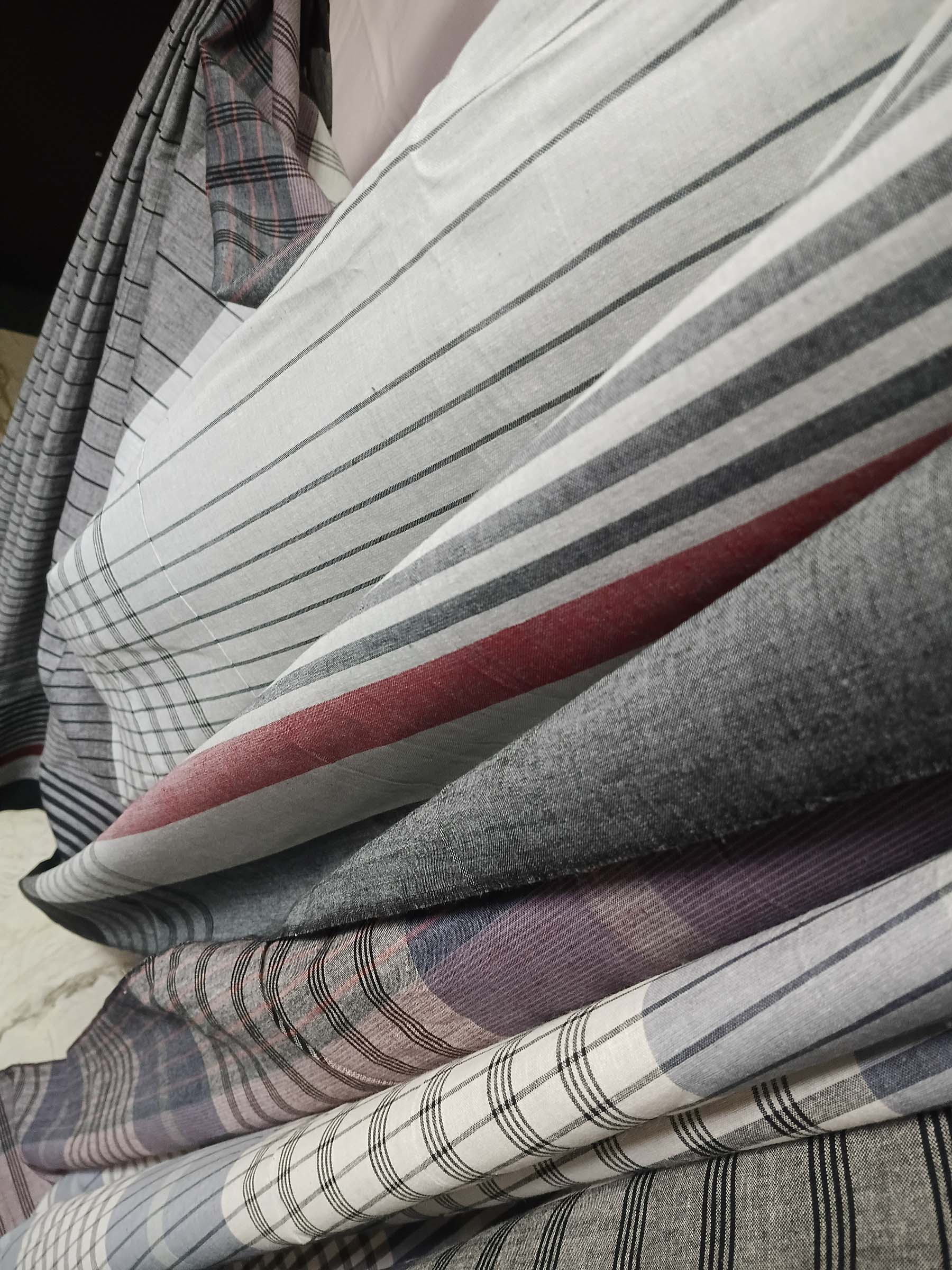 Contemporary Gamchha Cotton Saree – Grey White Linear Check