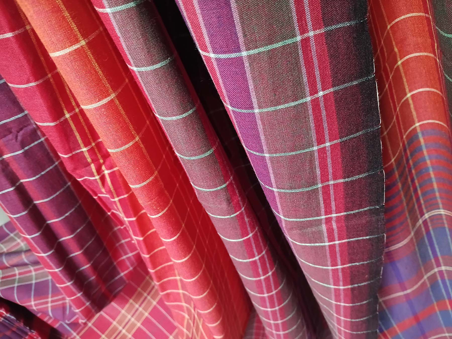 Contemporary Gamchha Cotton Saree – Crimson Plum Check