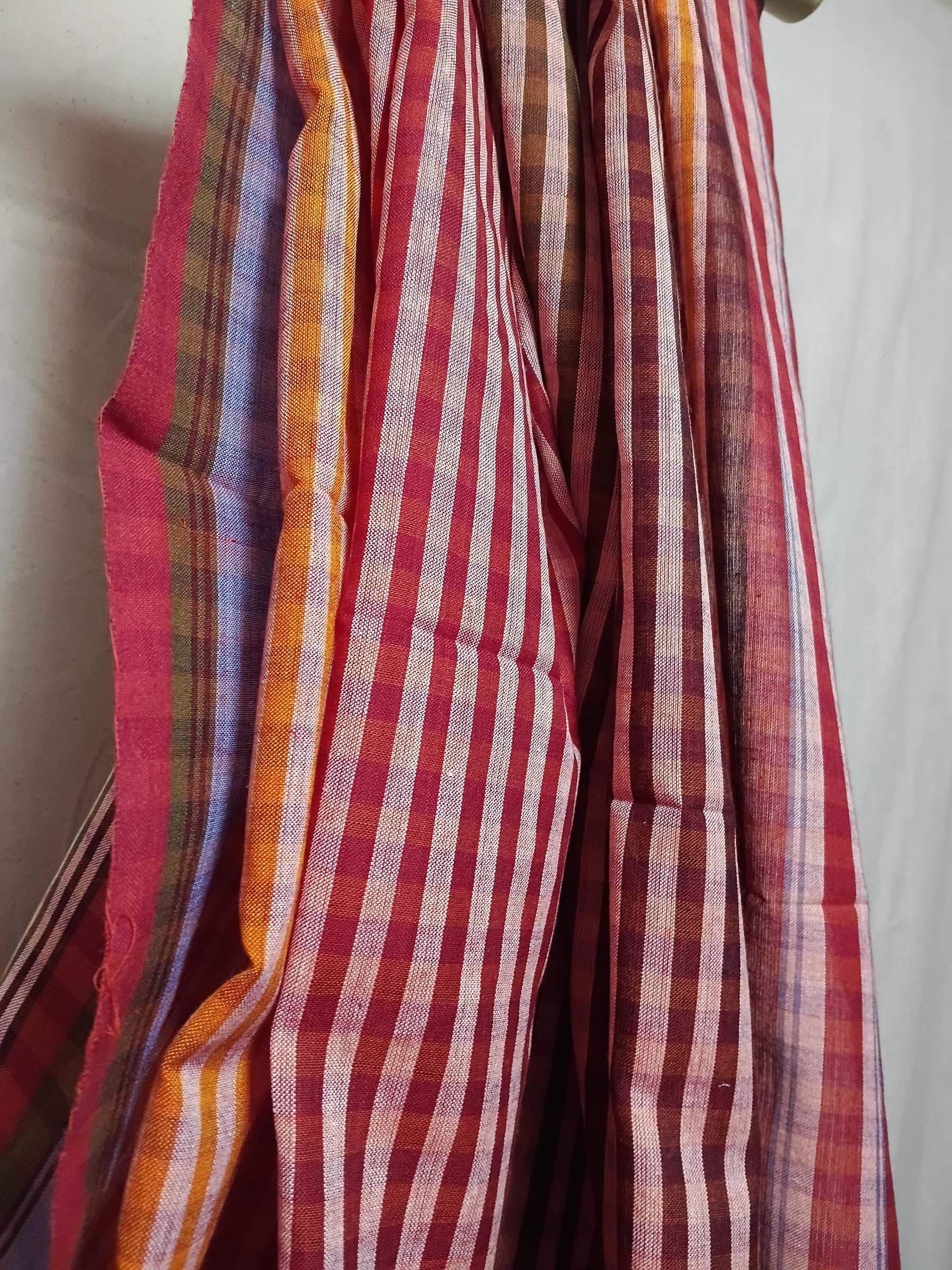Contemporary Gamchha Cotton Saree – Classic Red Stripe