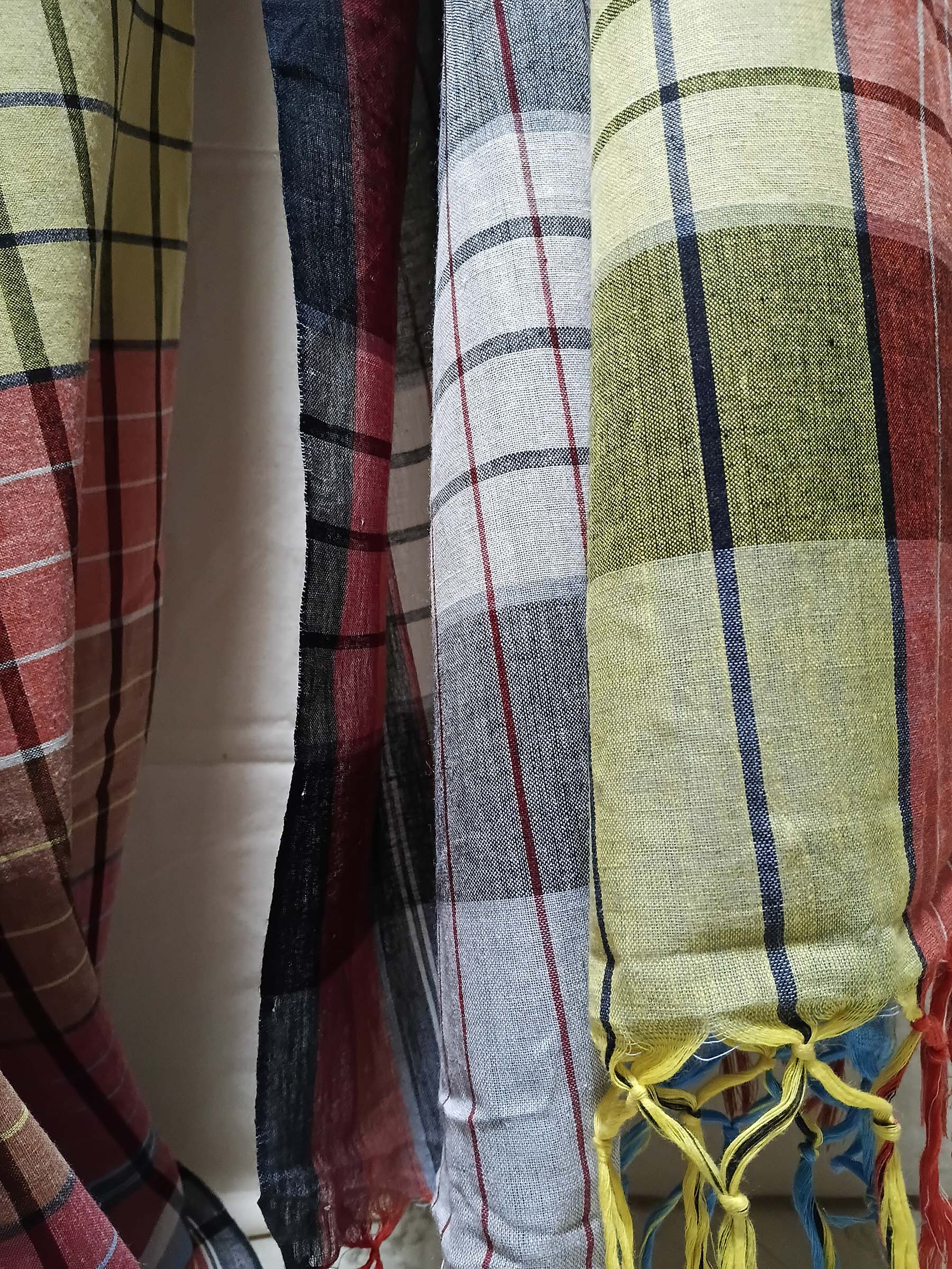 Contemporary Gamchha Cotton Saree – Multicolor Checks