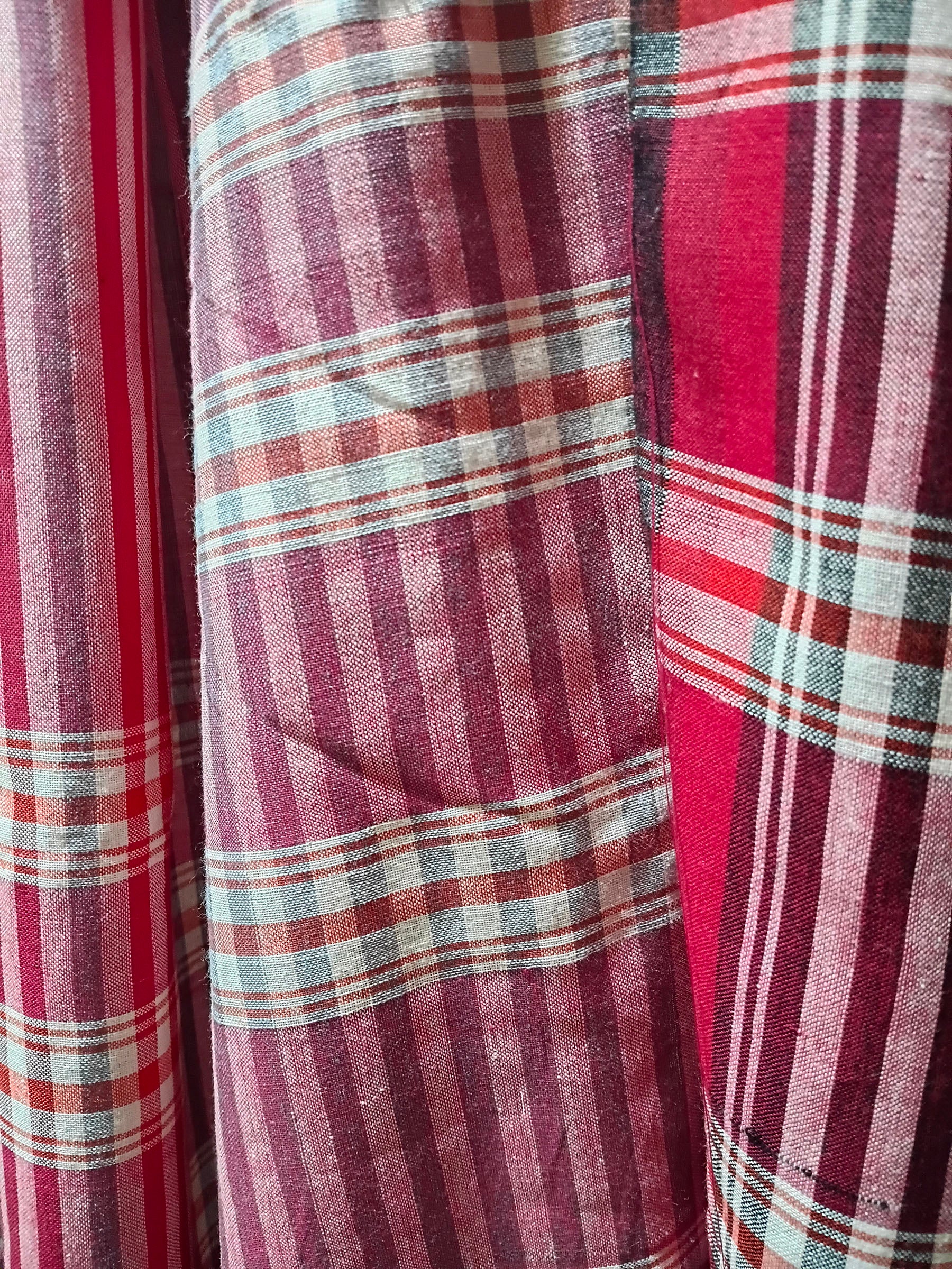 Contemporary Gamchha Cotton Saree – Ivory White with Red Checks