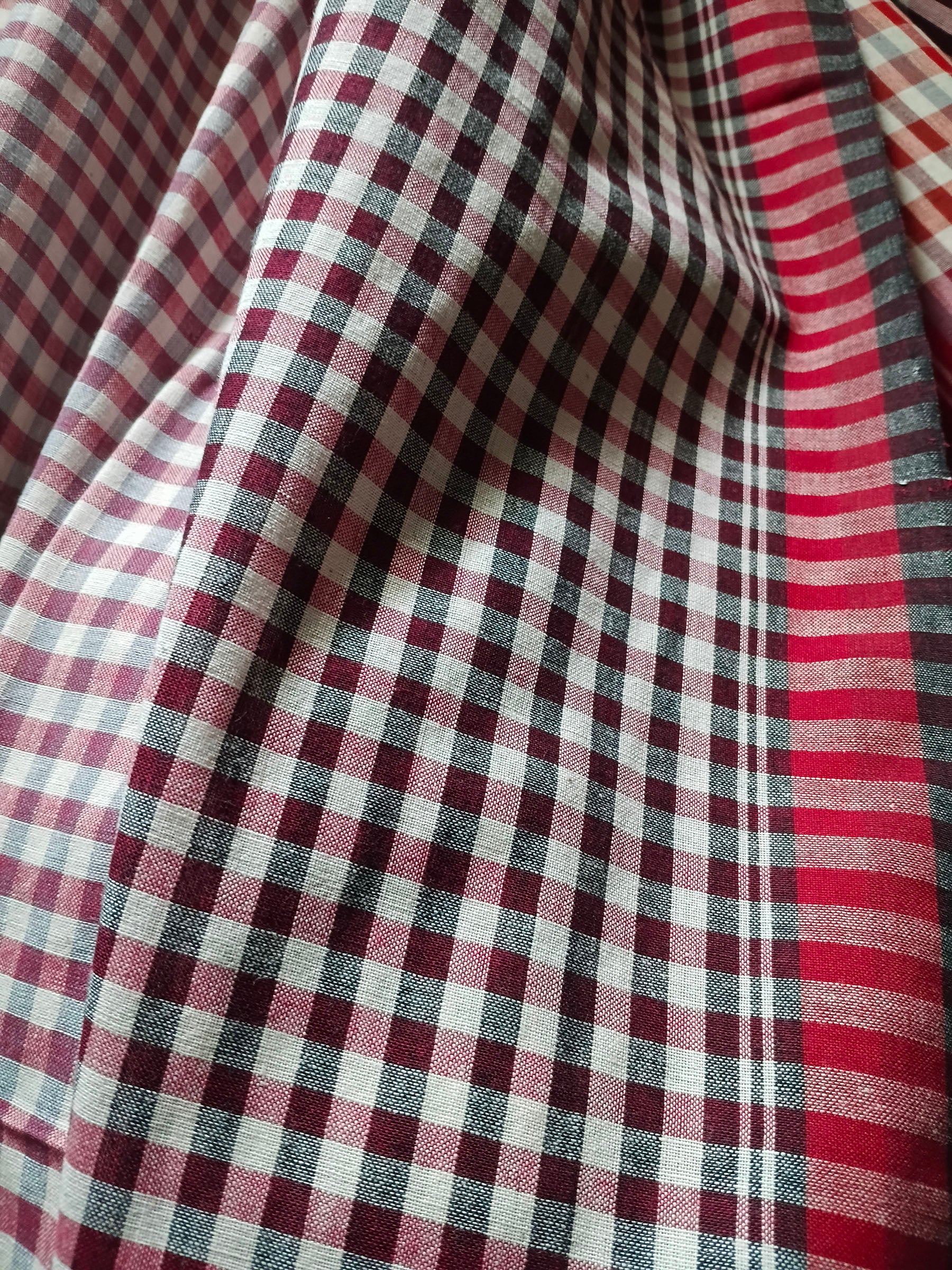 Contemporary Gamchha Cotton Saree – Ivory White with Red Checks