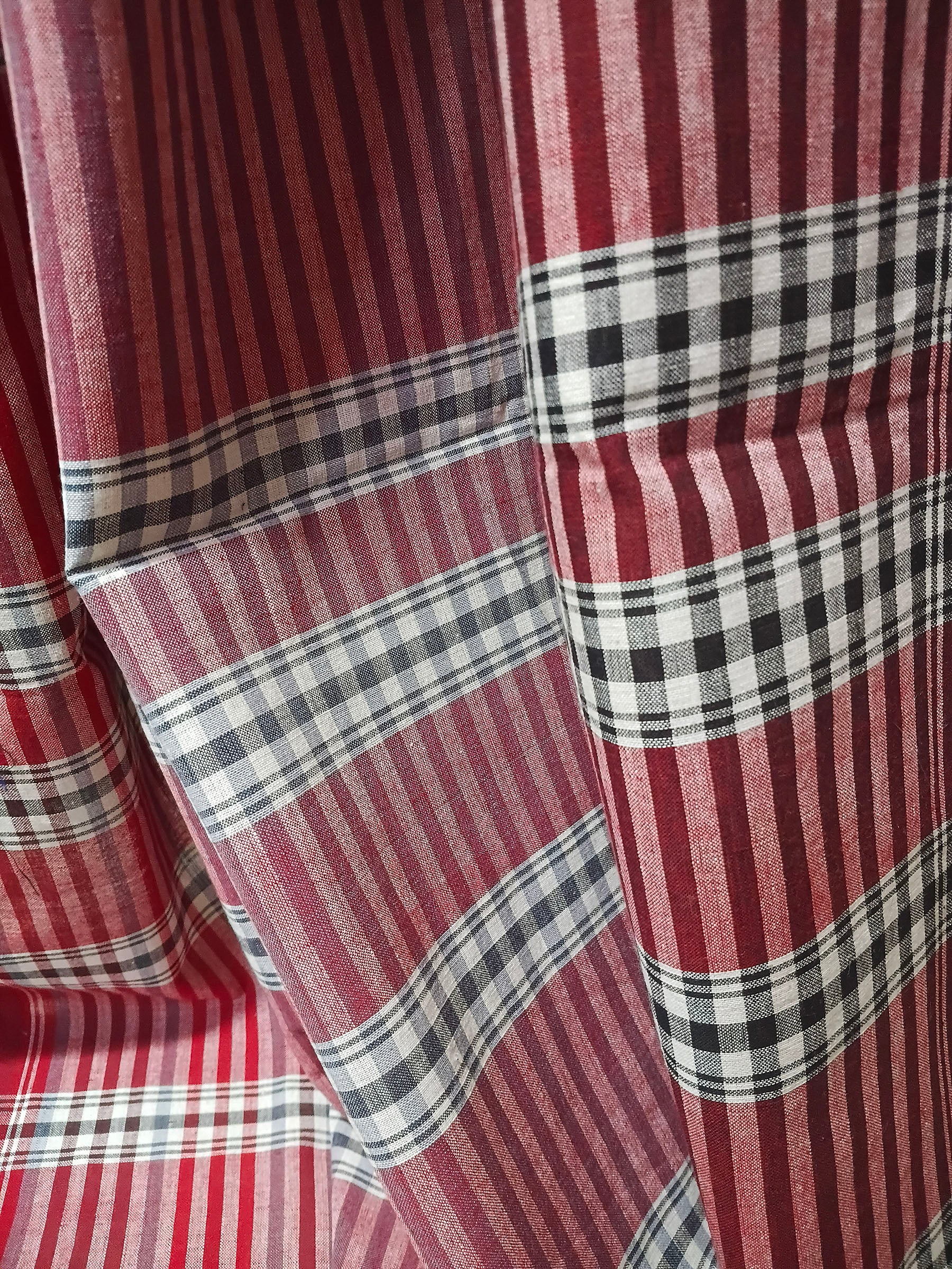 Contemporary Gamchha Cotton Saree – Black & White Checked Handloom Saree with Red Pallu