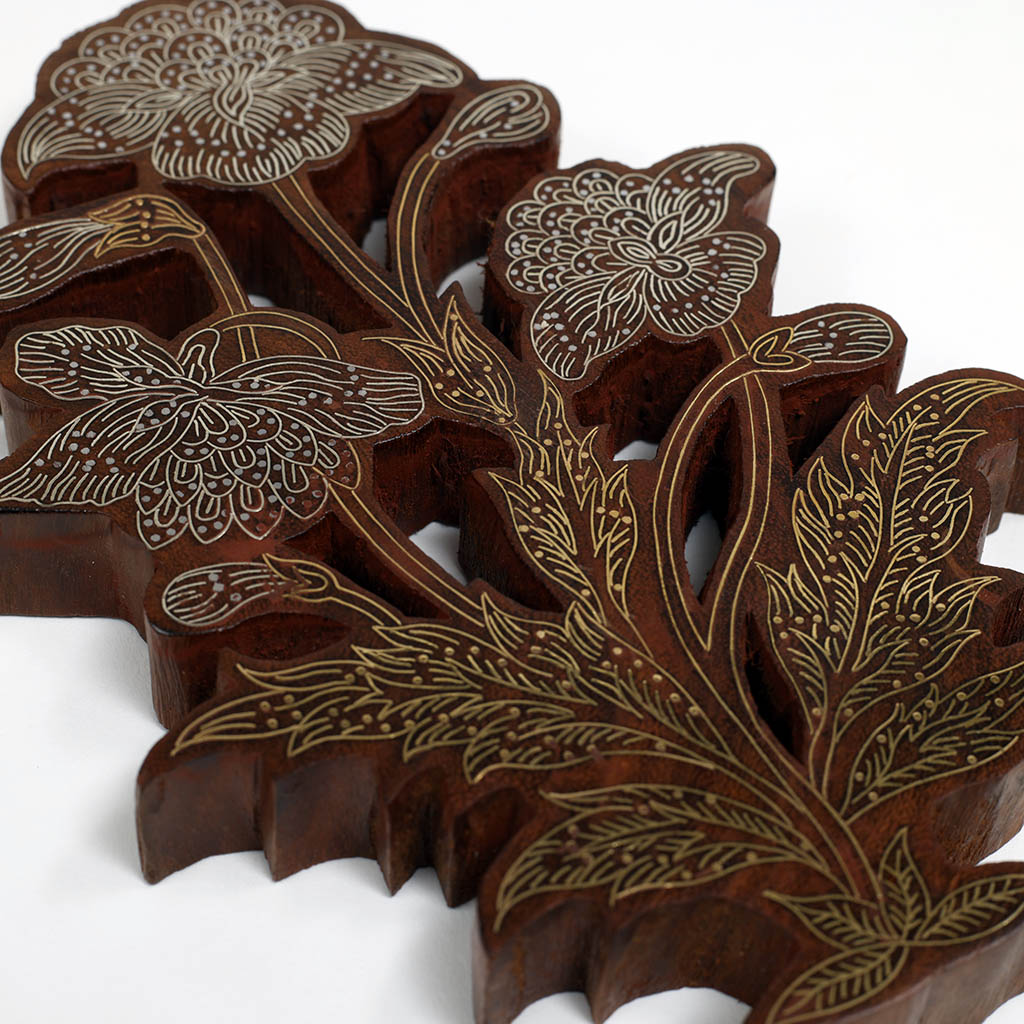 Wood Cutout Wall Hanging – Mughal Leaf